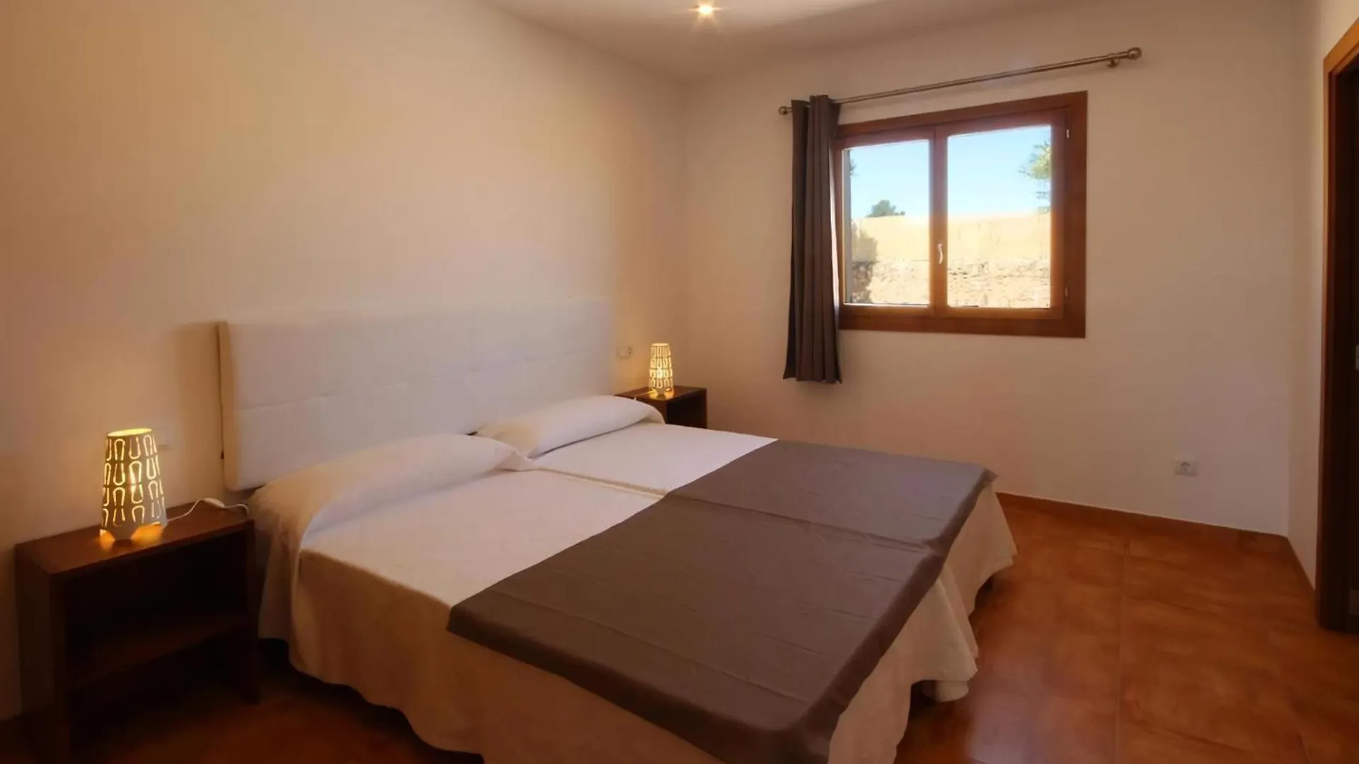 Wohnung Mit Pool, Garten, Terrasse Und Grill كامبوس إسبانيا