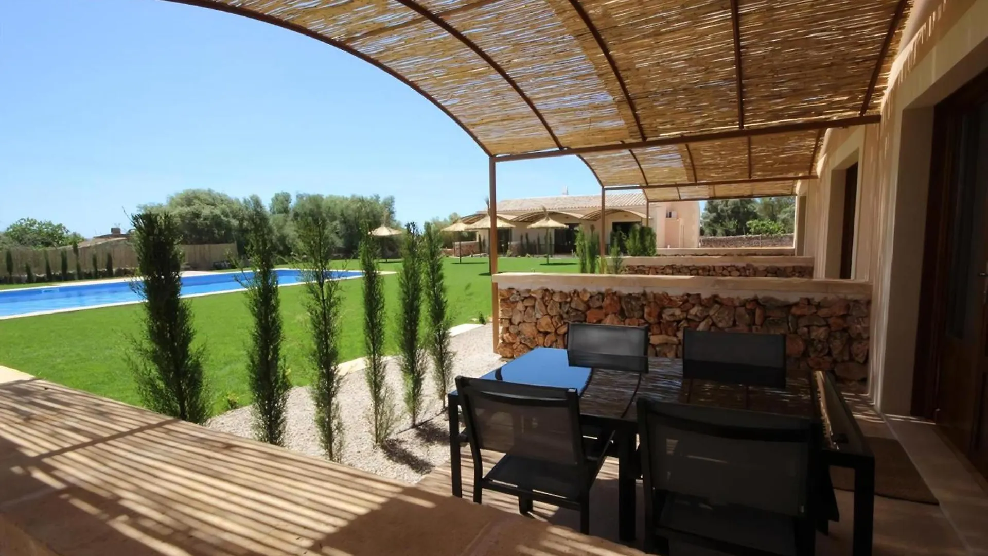 شقة Wohnung Mit Pool, Garten, Terrasse Und Grill كامبوس
